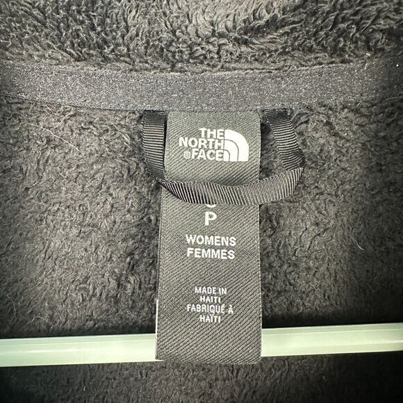 The North Face Osito Womens Small Black Zip Jacket Lightweight Long Sleeve - Picture 2 of 3